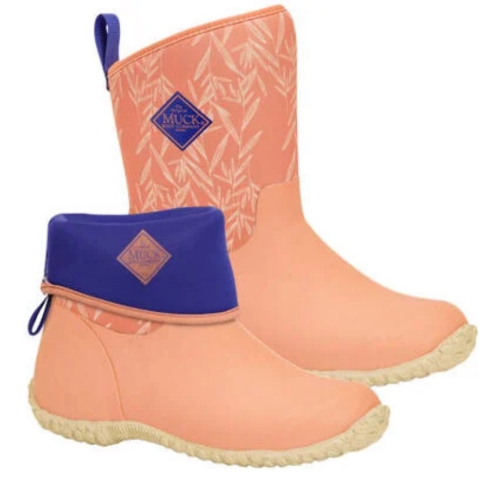 Women muck boots